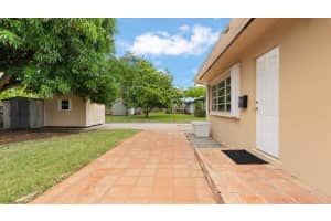 724 Ne 2nd Street, Pompano Beach