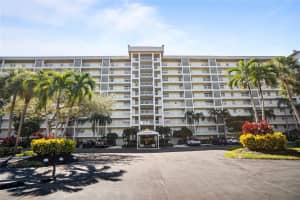 3510 Oaks Way 802, Pompano Beach