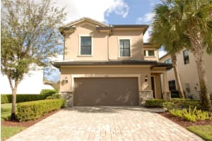 4628 Pinehurst Trail, Oakland Park