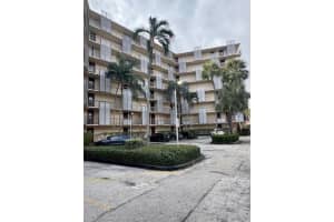 3301 N Country Club Drive 506, Miami