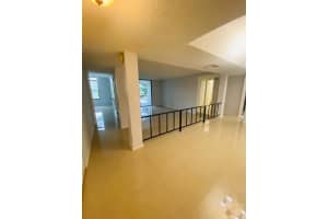 3760 Inverrary Drive 2h, Lauderhill