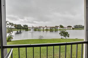 9623 S Hollybrook Lake Drive 204, Pembroke Pines