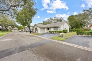425 Shadow Wood Lane, Coral Springs