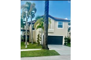 1828 Sw 175th Avenue, Miramar