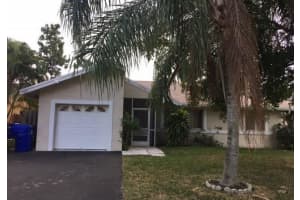 7526 Sw 6th Street, North Lauderdale