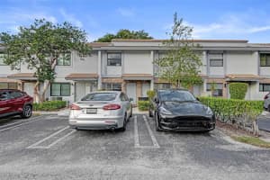 9851 Riverside Drive, Coral Springs
