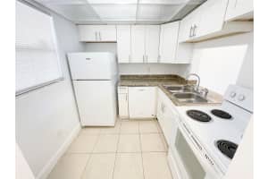 2800 Nw 56th Avenue D402, Lauderhill