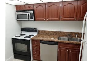 3650 Inverrary Drive 3q, Lauderhill