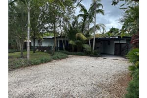 720 Ne 17th Court, Fort Lauderdale
