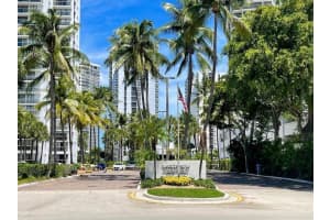 20505 E Country Club Drive Ph33, Aventura