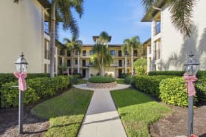 228 Fox Glen Drive 3205, Naples