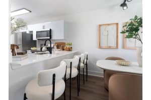 800 The Pointe Dr, West Palm Beach