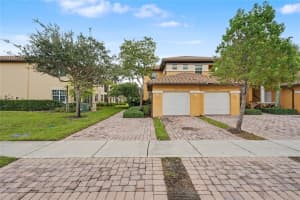 8296 Nw 128th Lane 38-a, Parkland