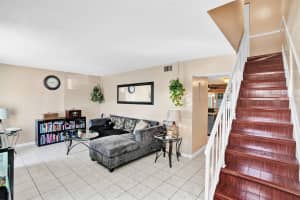 8081 Nw 11th St E, Margate