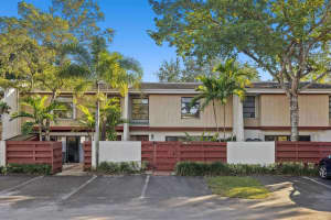 3012 Willow Lane, Hollywood