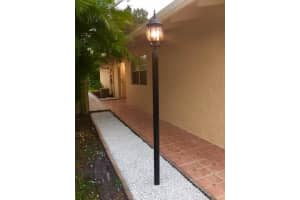 8002 Sw 7th Court, North Lauderdale