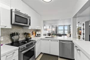 111 Lake Emerald Drive 106, Oakland Park