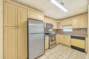 8980 S Hollybrook Boulevard 204, Pembroke Pines