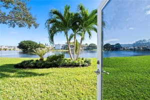 1111 Cambridge 1111, Deerfield Beach