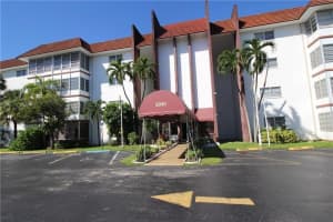 2061 Nw 47th Terrace 210, Lauderhill