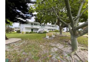 301 Oakridge Q 301, Deerfield Beach