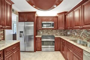 12900 Sw 7th Court 212b, Pembroke Pines