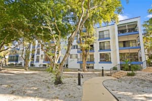 6060 S Falls Circle Drive 218, Lauderhill