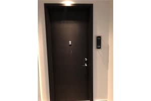 999 Sw 1st Avenue 1701, Miami