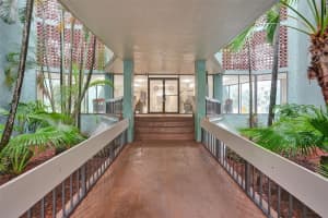 4222 Inverrary Boulevard 4309, Lauderhill