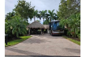 465 S Carol Parkway 465, Margate 465 S Carol Parkway 465, Margate