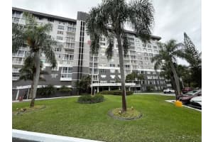 3850 Washington Street 703, Hollywood