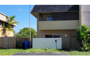 609 Sw 79th Terrace, North Lauderdale