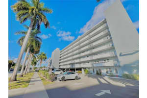 1000 Ne 14th Avenue 503, Hallandale Beach
