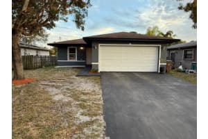 176 Sw 5th Court, Deerfield Beach