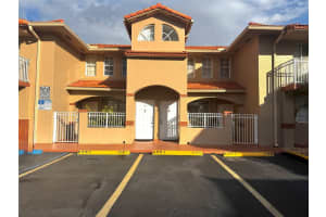 6951 W 29th Avenue 206, Hialeah