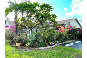 8090 Ambach Way 13-b, Hypoluxo