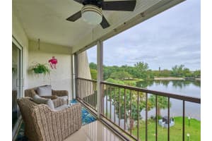 6020 Nw 44th Street 401, Lauderhill