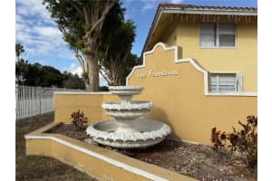 15675 Sw 74th Circle Drive 14, Miami 15675 Sw 74th Circle Drive 14, Miami