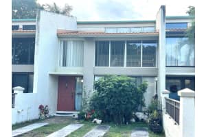 750 E Coco Plum Circle 2, Plantation