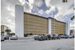 3050 Ne 16th Avenue 207, Oakland Park