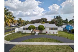 4390 Nw 38th Avenue, Fort Lauderdale