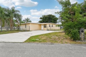 5618 Cinnamon Drive, West Palm Beach