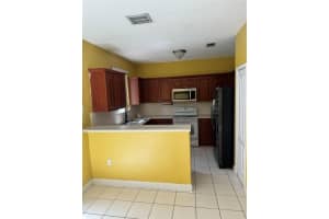 7357 Nw 174 102, Hialeah