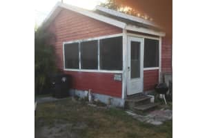 302 3rd Street, Moore Haven