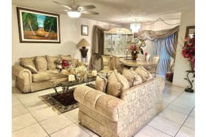 2451 Nw 41st Avenue 207, Lauderhill