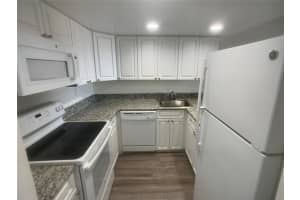 19455 Ne 10 Avenue 3-414, North Miami Beach