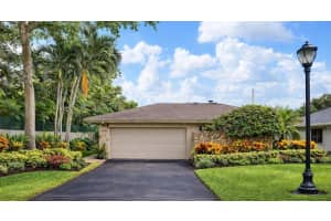 126 Laurel Road, Hollywood