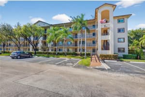 900 Sw 142nd Avenue 213l, Pembroke Pines