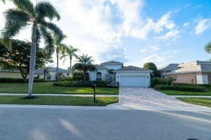9016 Lakes Boulevard, West Palm Beach