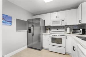 9700 Sunrise Lakes Boulevard 101, Sunrise 9700 Sunrise Lakes Boulevard 101, Sunrise